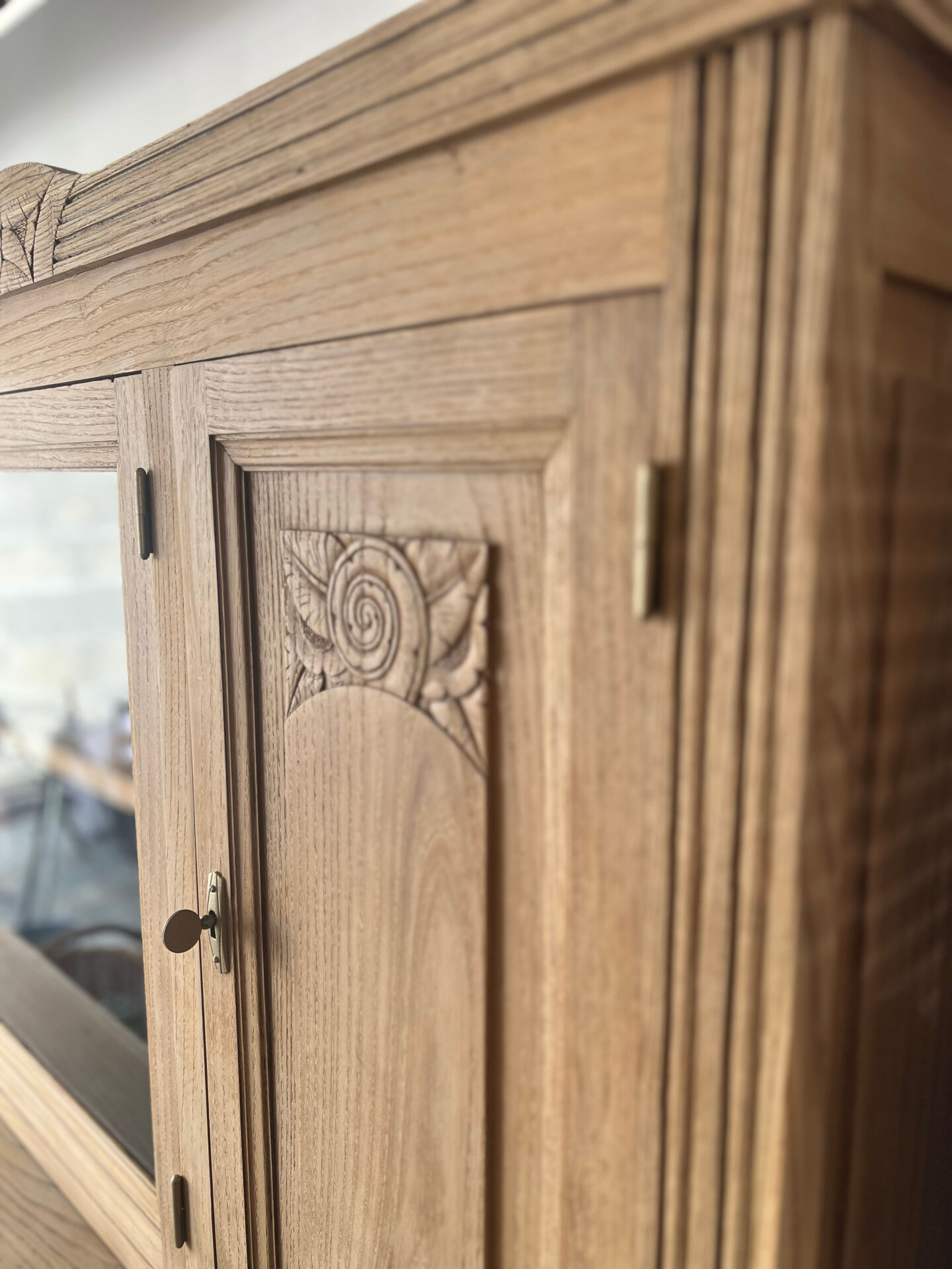 Solid wood sideboard