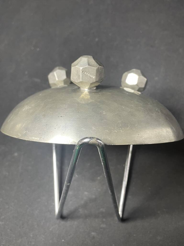 Alice & Eugène Chanal standing cup