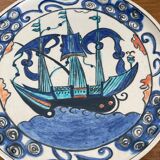 Iznik dish caravel decoration mid-20th century CB marking