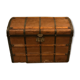 Malle de voyage bombée