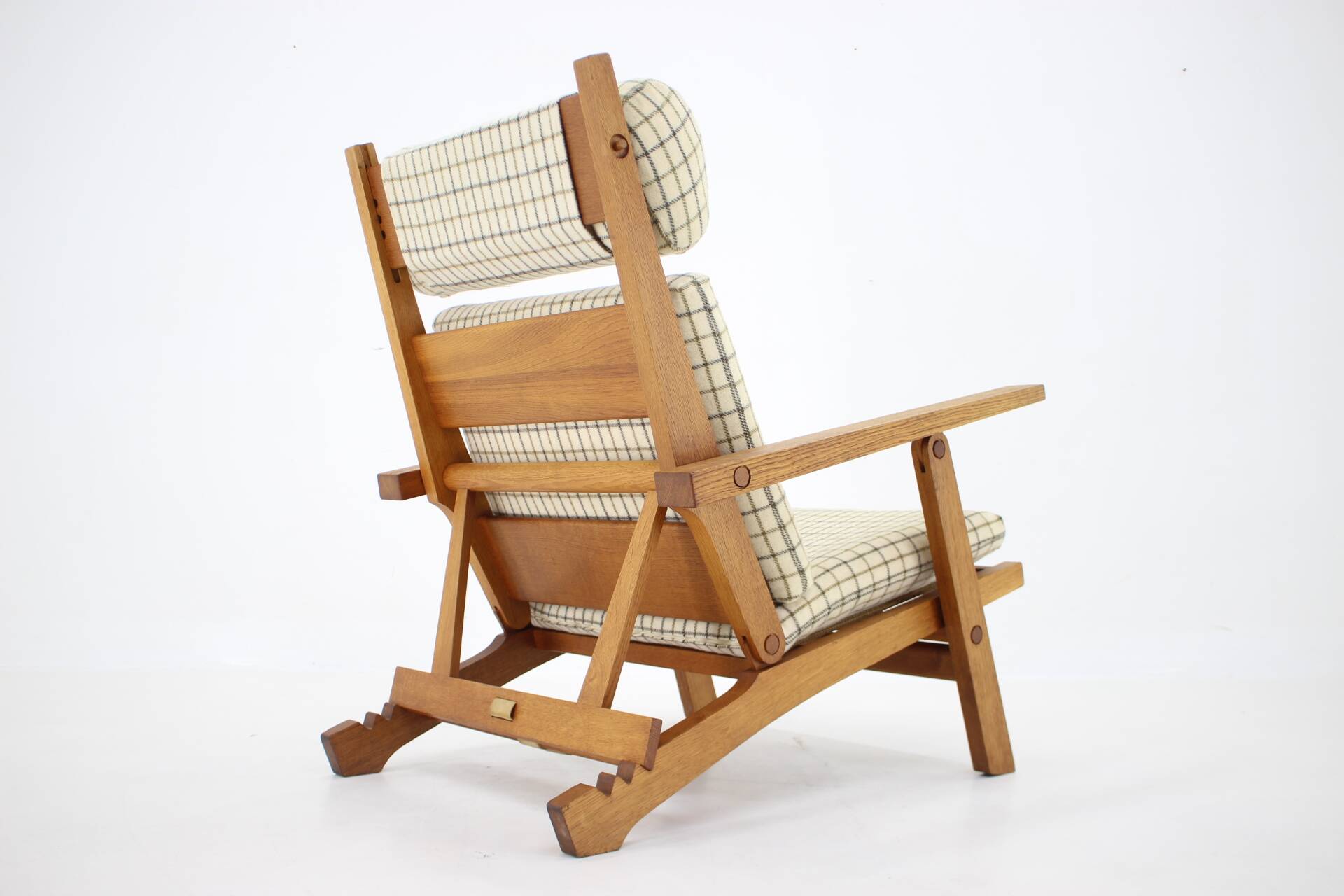 Hans J. Wegner Oak Reclining Lounge Chair Model AP71, Denmark 1968
