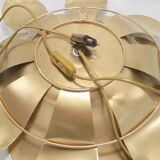 Flower-shaped wall lamp