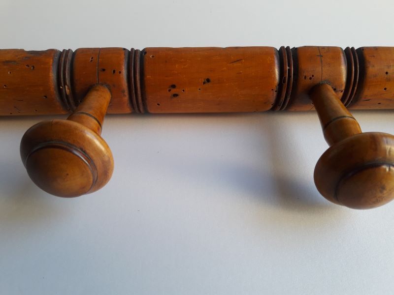 Wooden wall coat rack 4 hooks