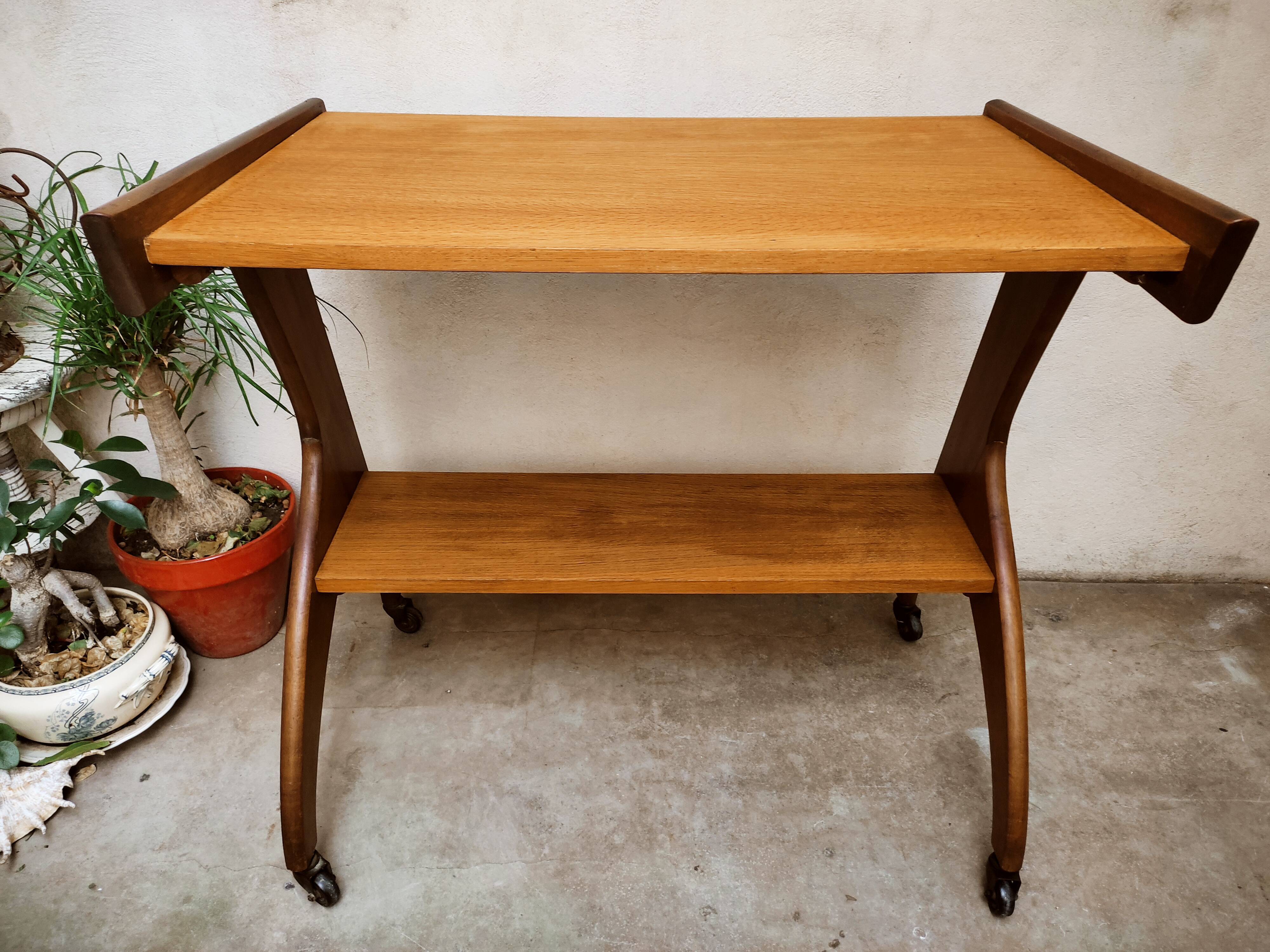 Scandinavian desktop or console