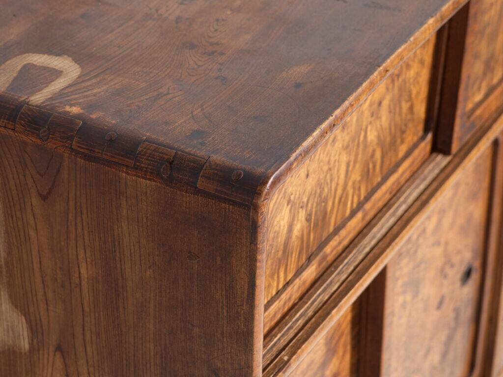 Ancient Japanese tansu of the mizuya-dansu type – Taishō/Showa period (circa 1910-1940)