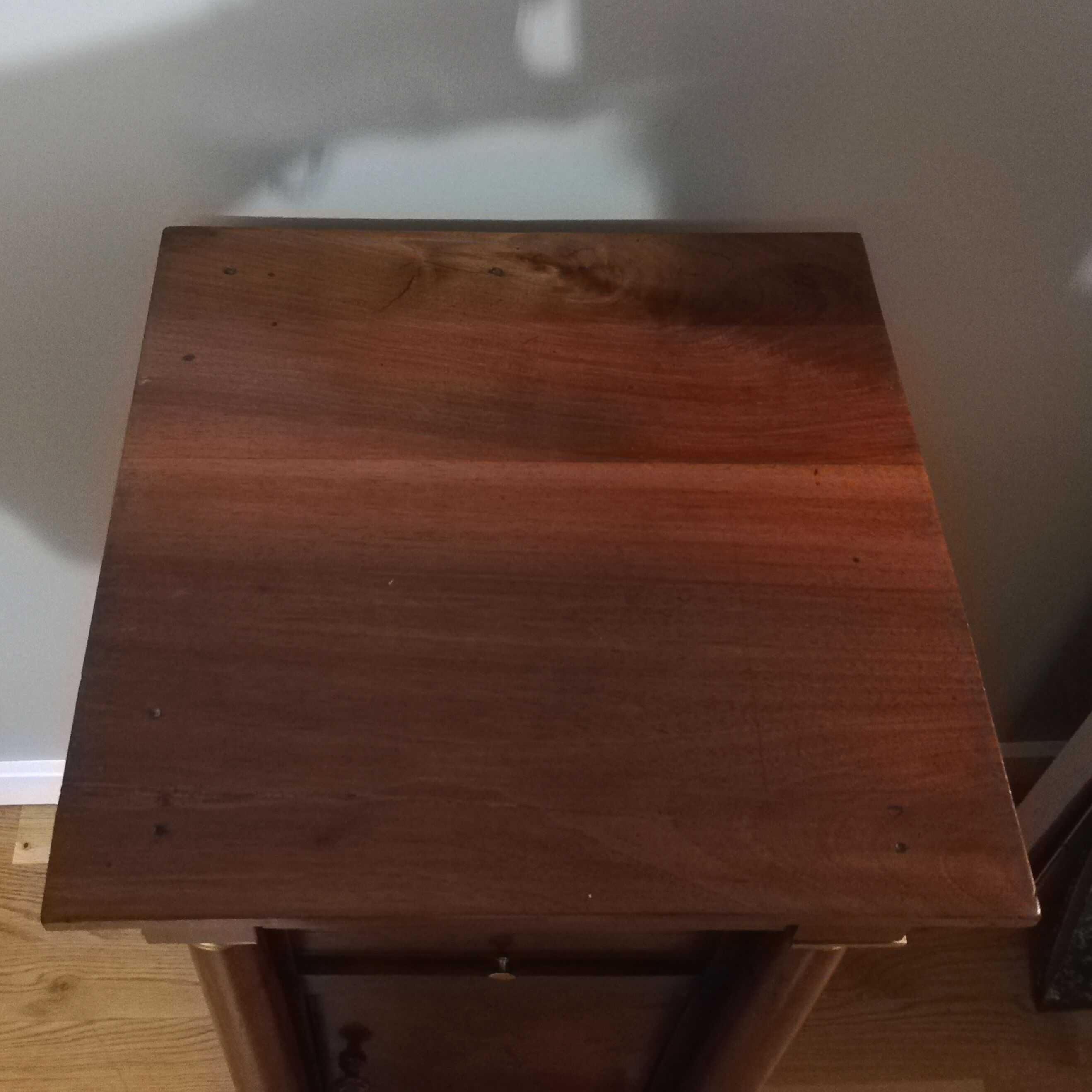 Empire Curtain Bedside Table