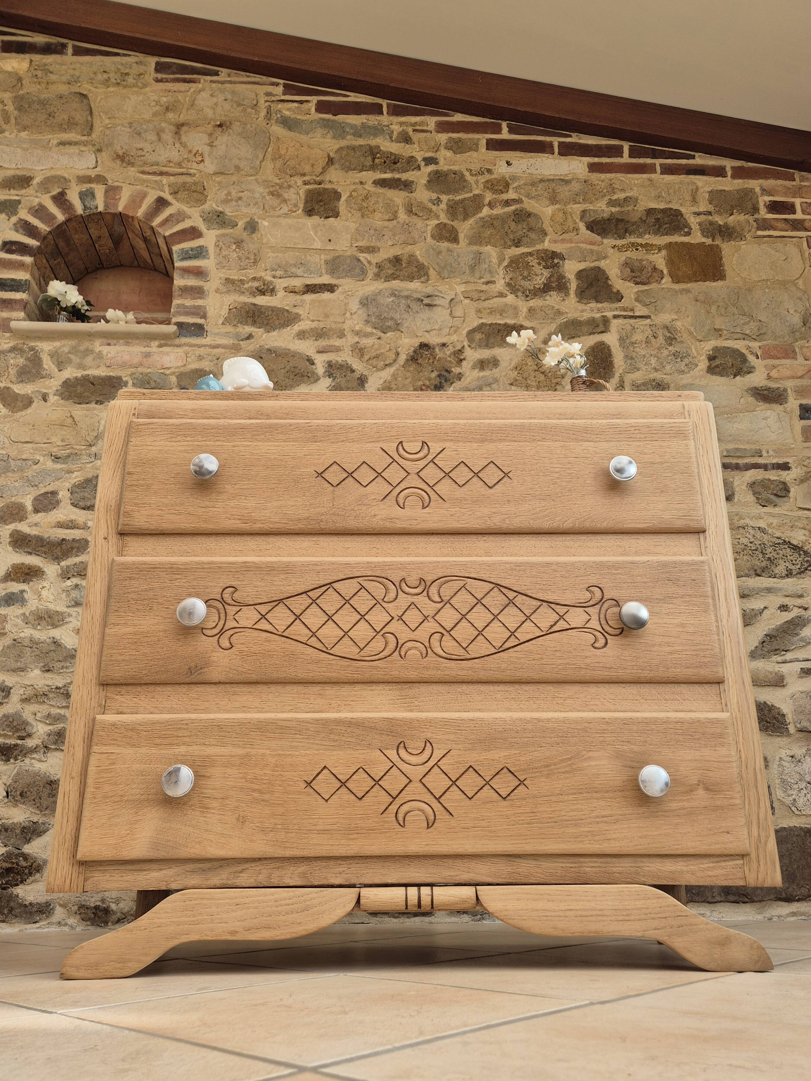 Art Deco chest of drawers