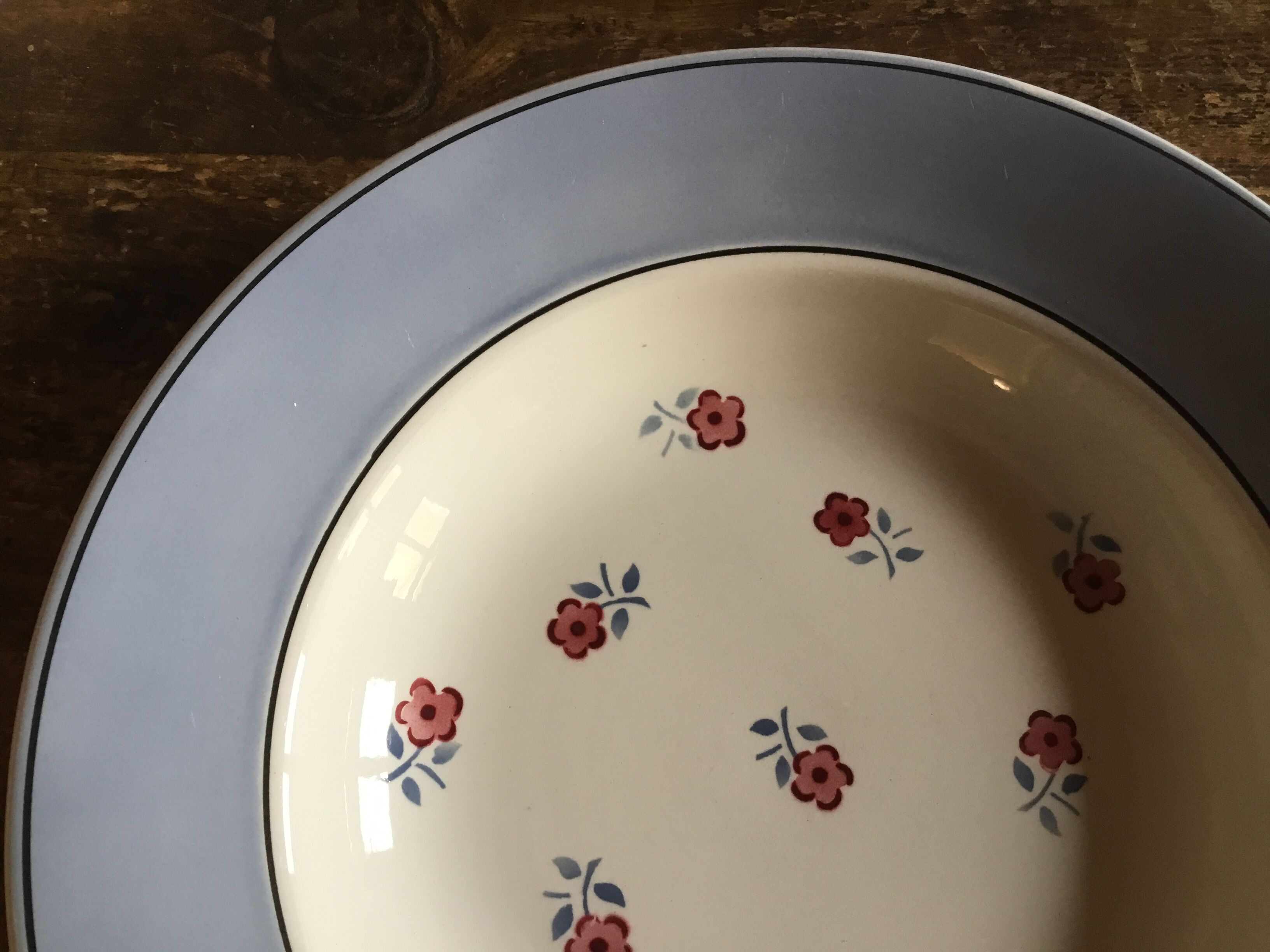 4 vintage "Aix" plates