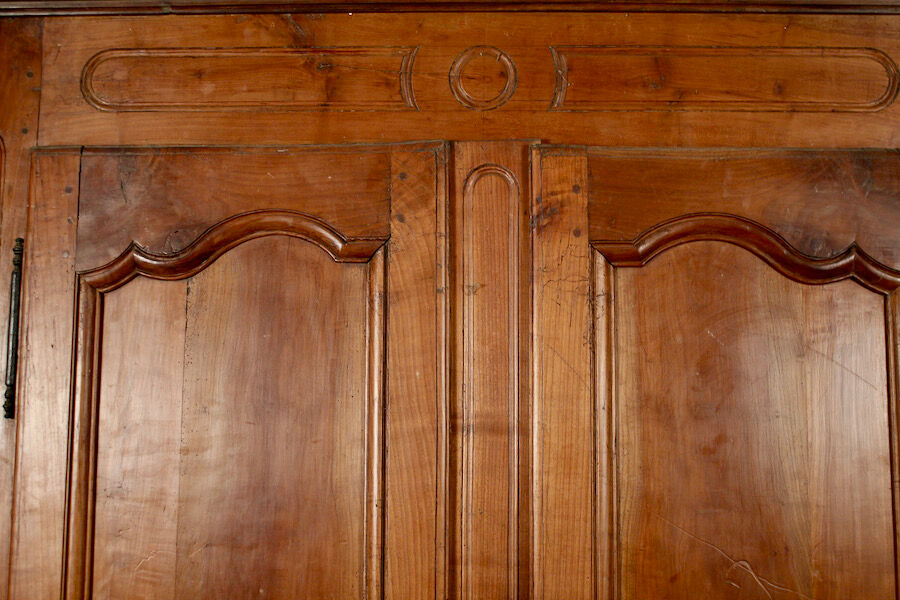 19th century Louis XV walnut facade