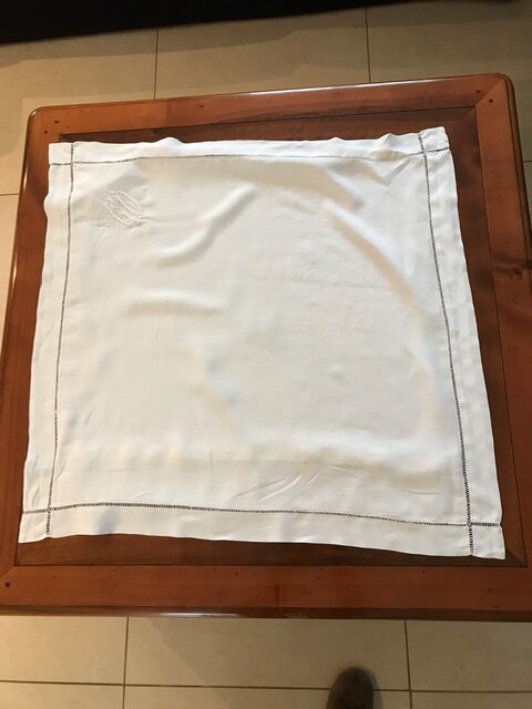 Old-day linen taie monogrammed scale GD