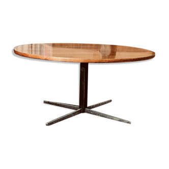 1 low and high table by the manufacturer Wilhelm Renz from the years.