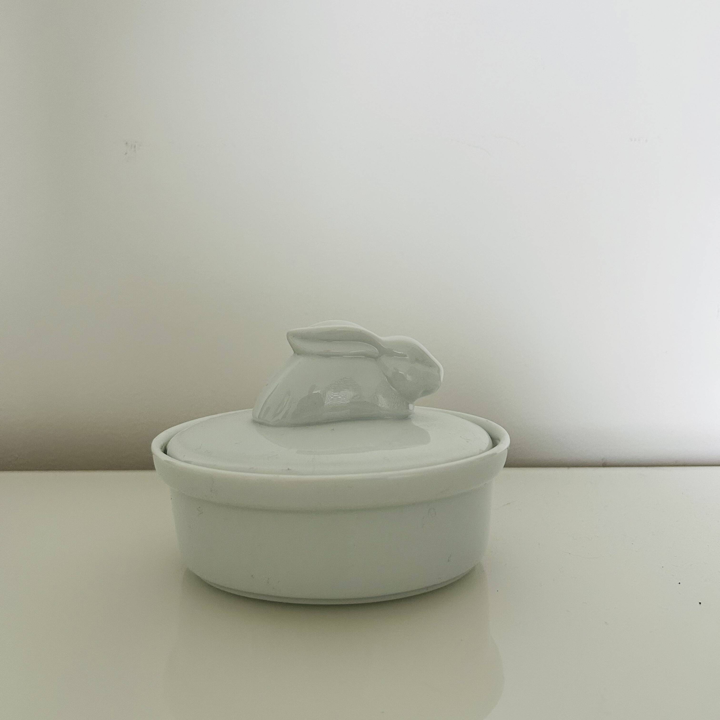 Small rabbit terrine in porcelain