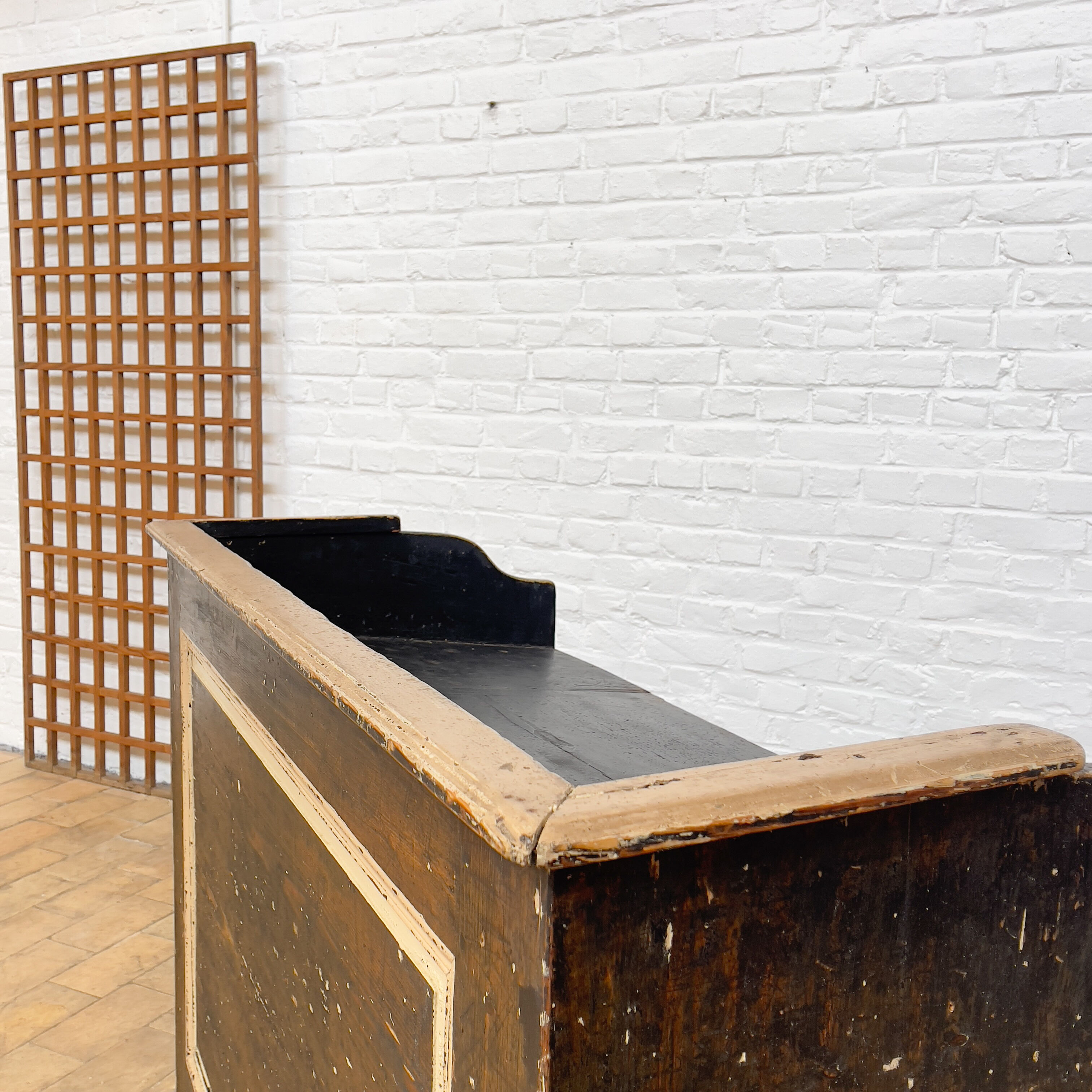 Ancien comptoir de magasin en bois début XXème