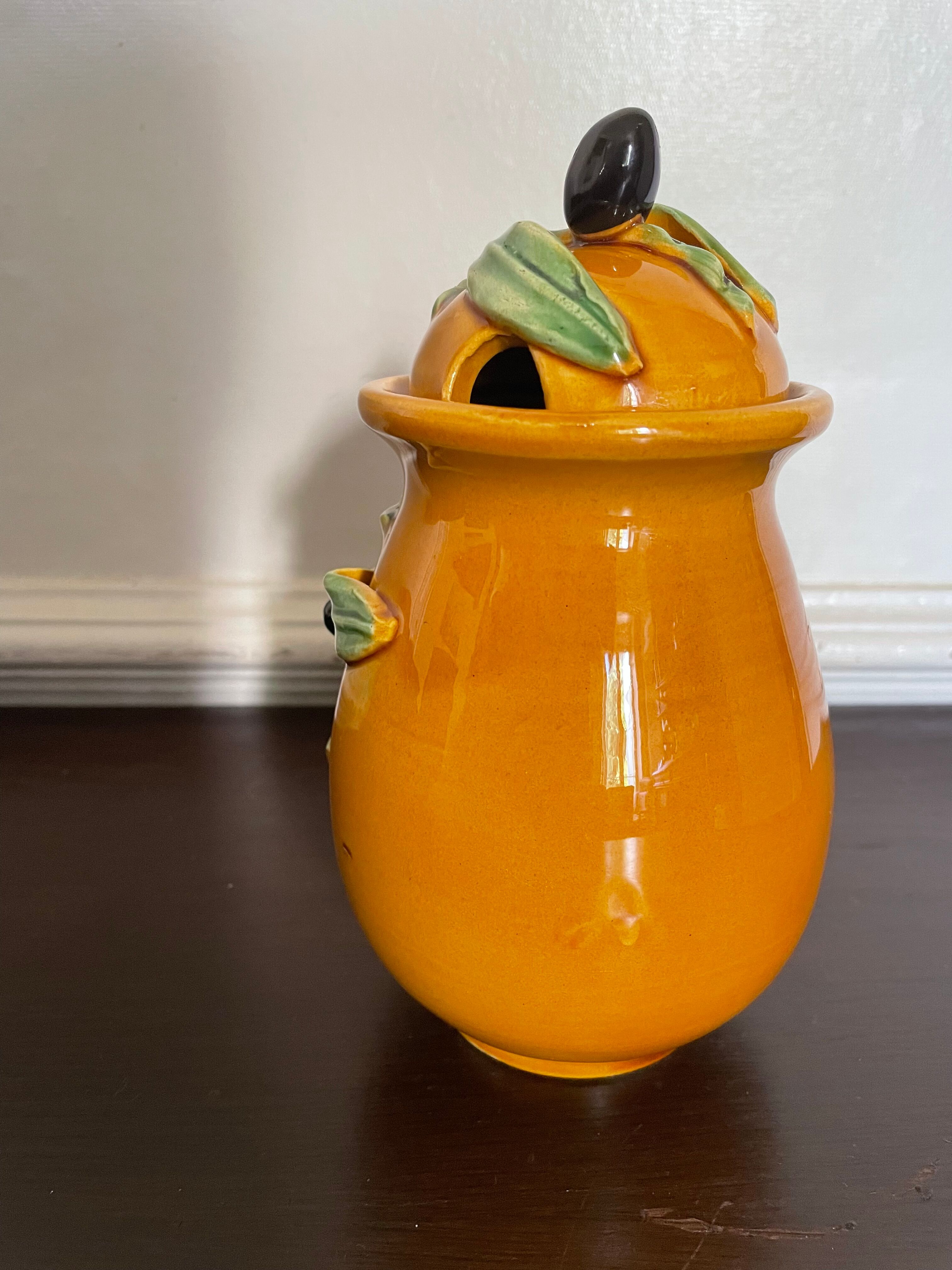 Vallauris slurry olive pot