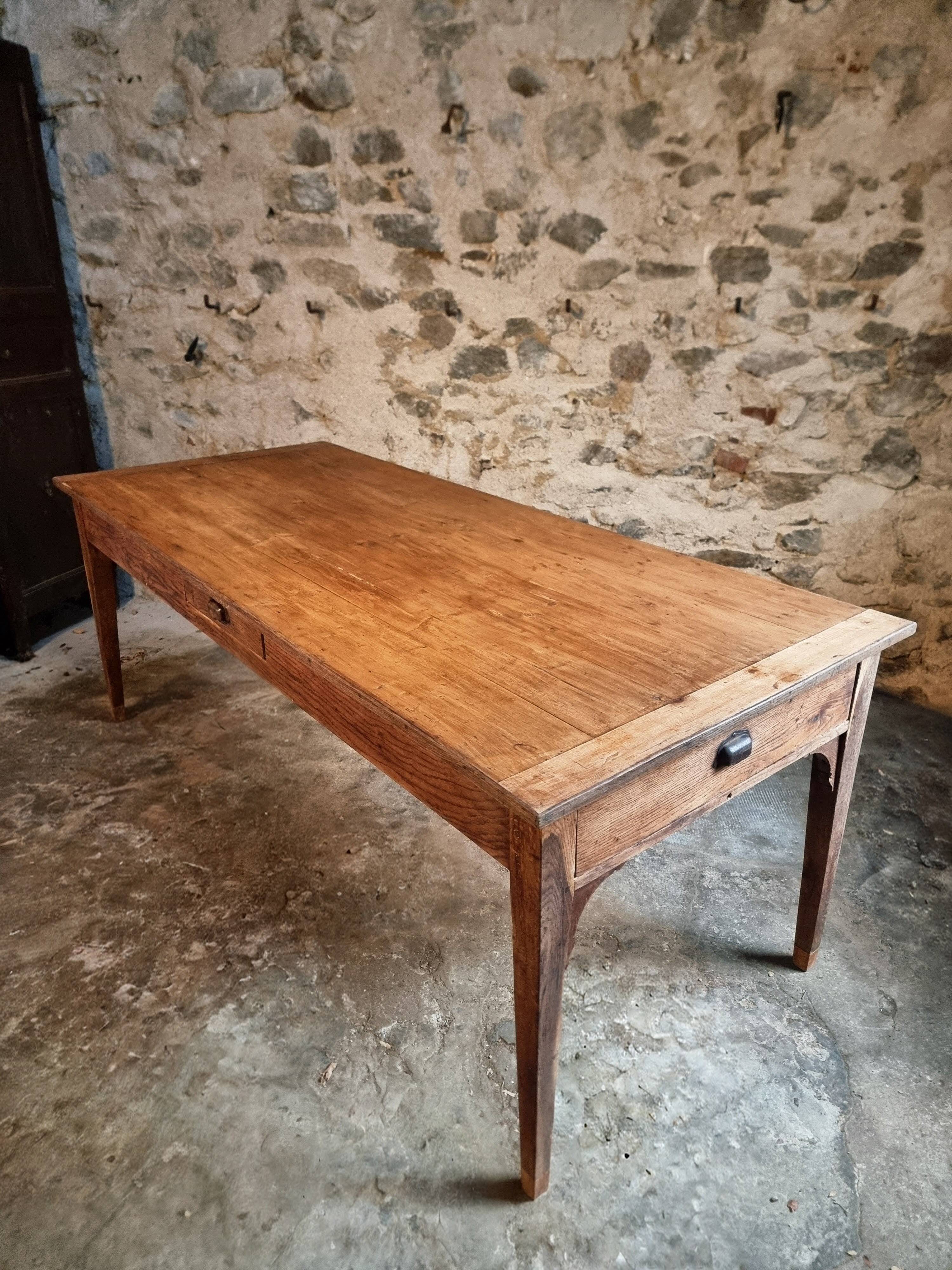 Old French farmhouse table – Rustic workshop table with 3 drawers