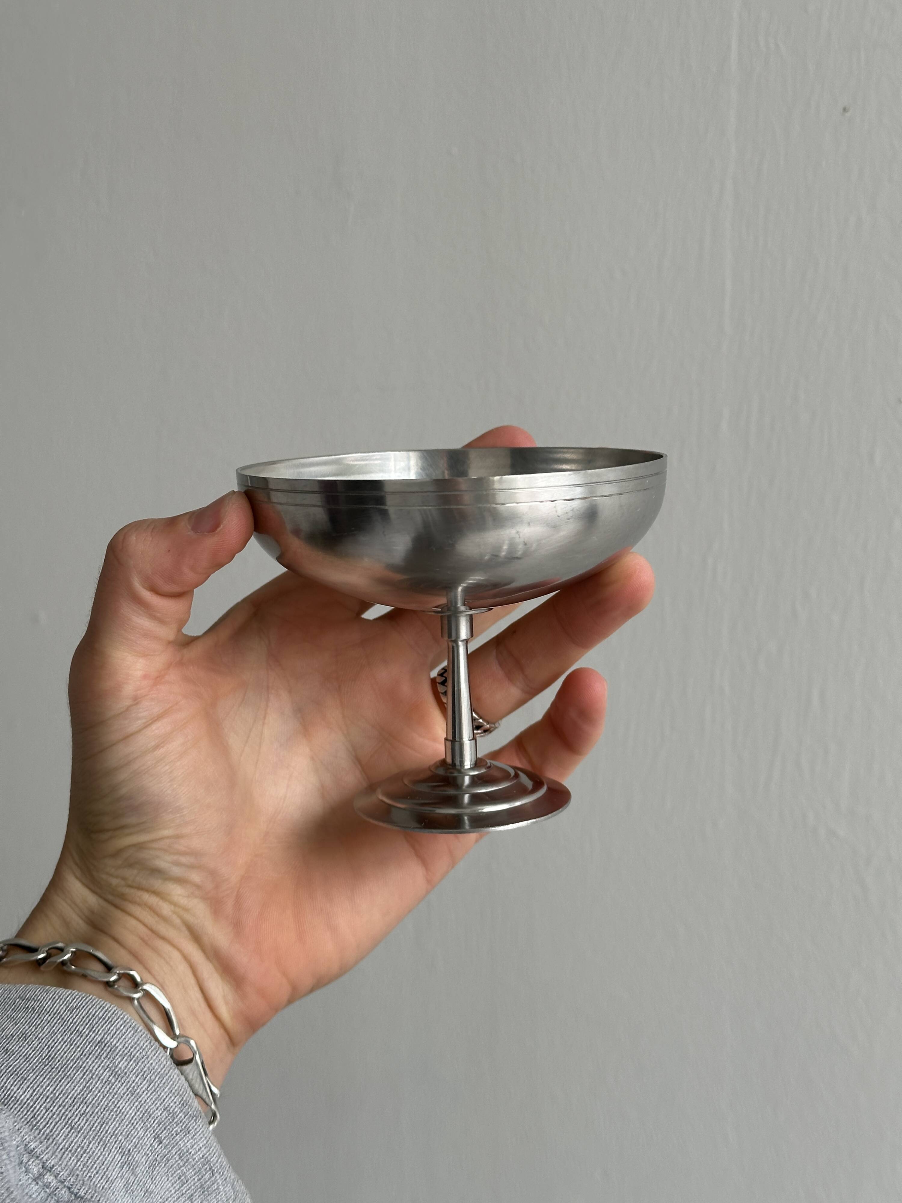 8 large stainless steel footed bowls Letang Remy