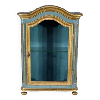 Petite Vitrine en Bois peint et Doré, style Louis XV – Début XIXe