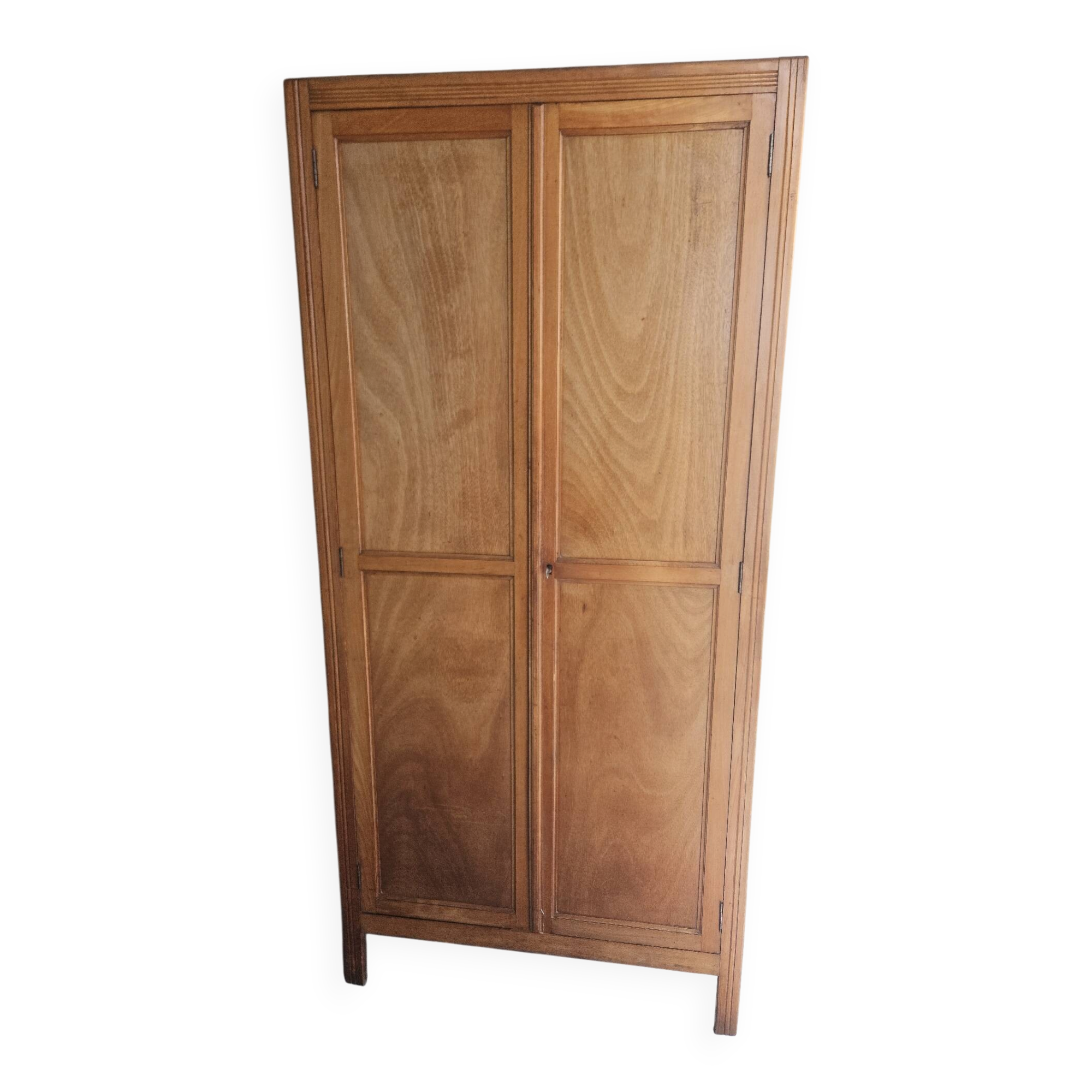 Armoire ancienne en bois