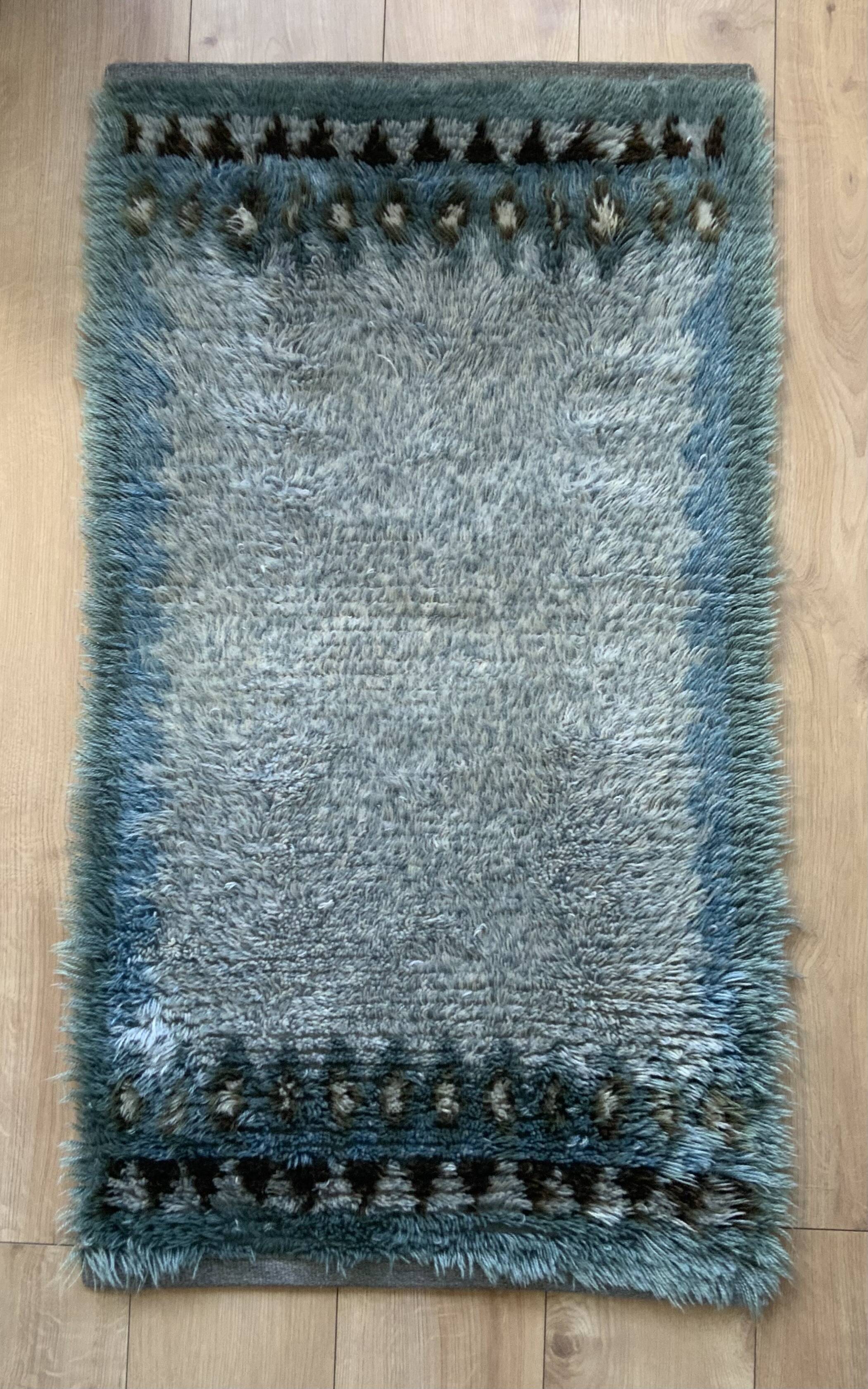 Tapis Rya vintage en laine suédoise, tissé à la main et signé S.L., années 1960