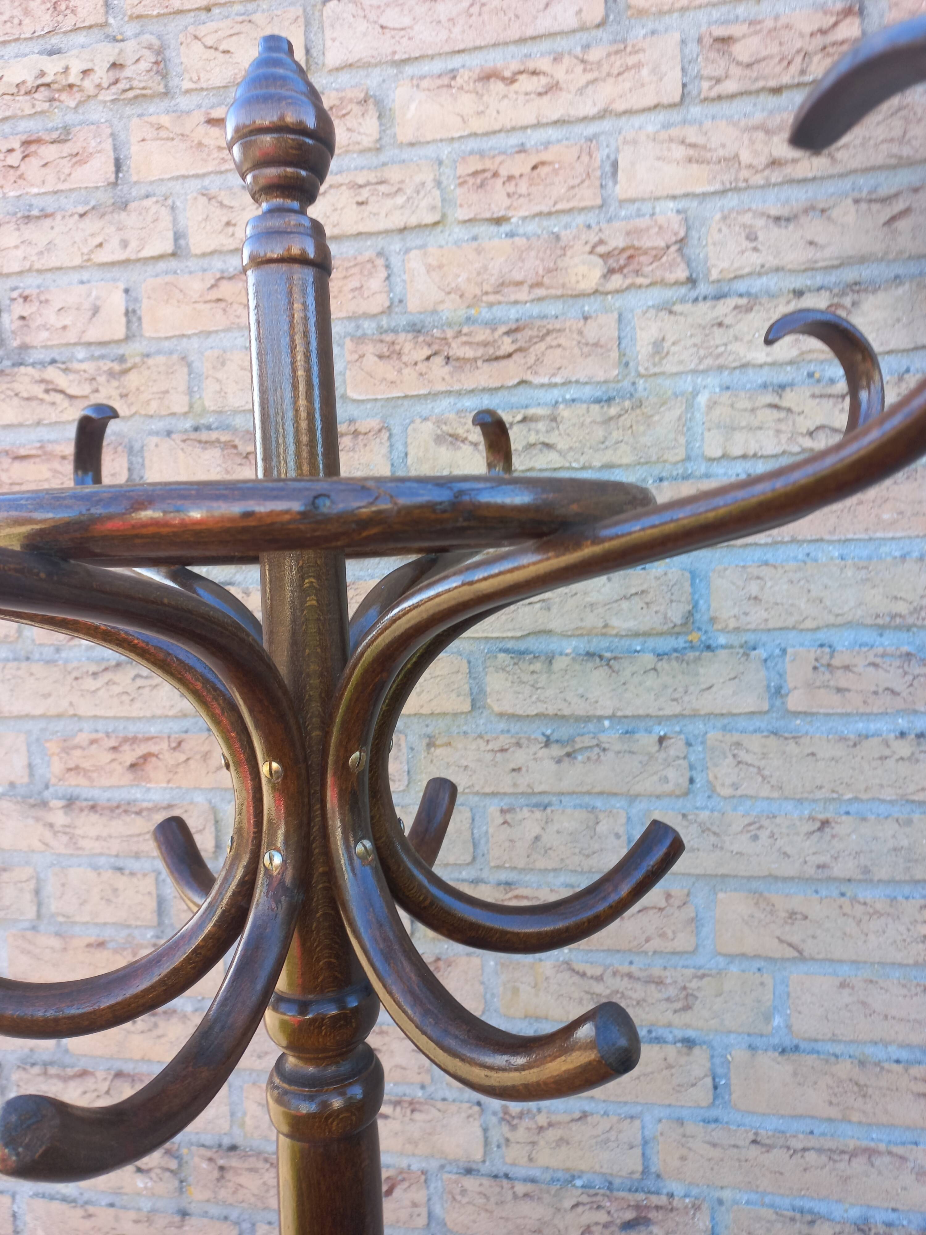 Vintage houten kapstok in Thonet stijl