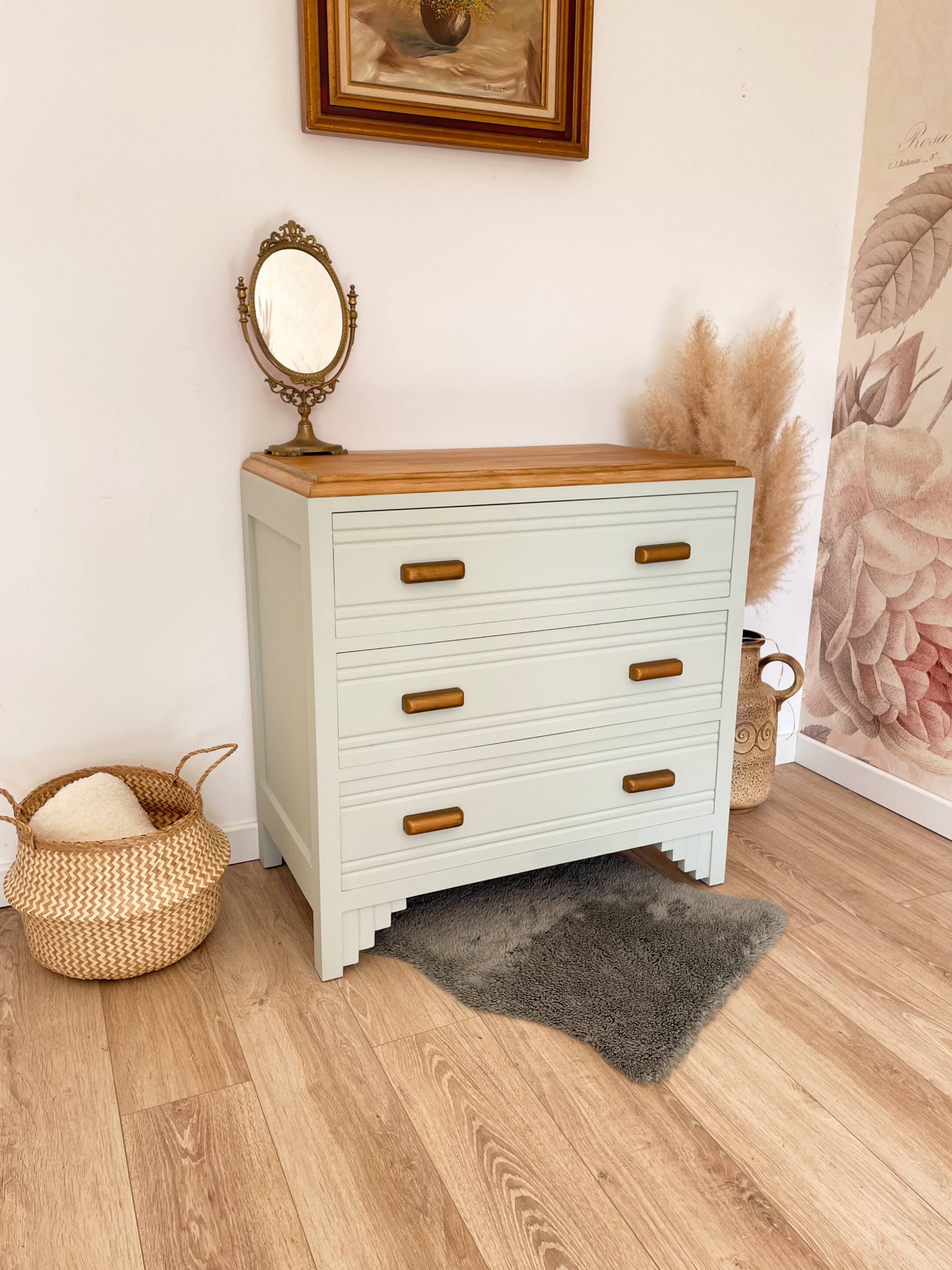Art Deco chest of drawers