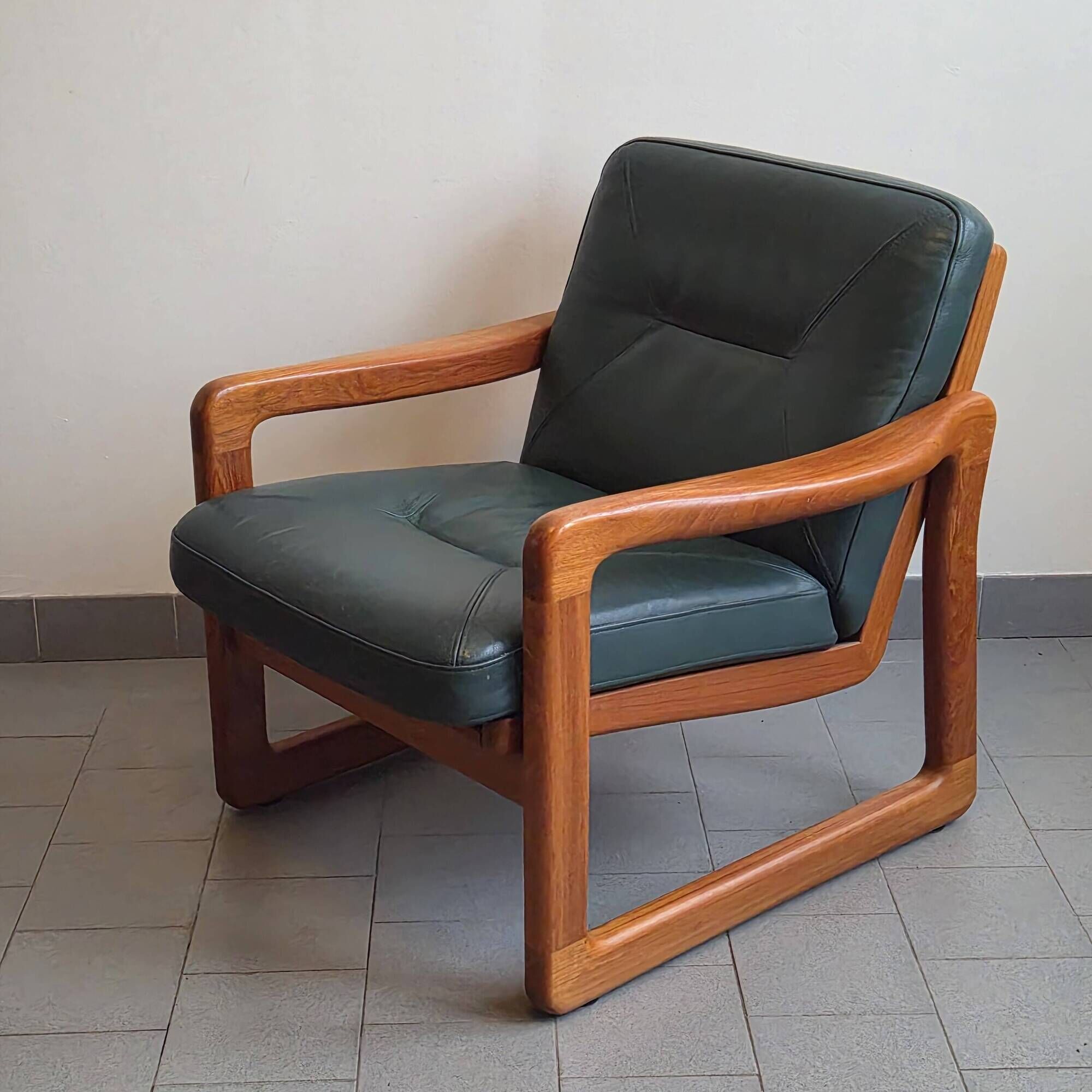 Pair of Scandinavian armchairs by Poul Jeppesen for Holstebro Mobelfabrik