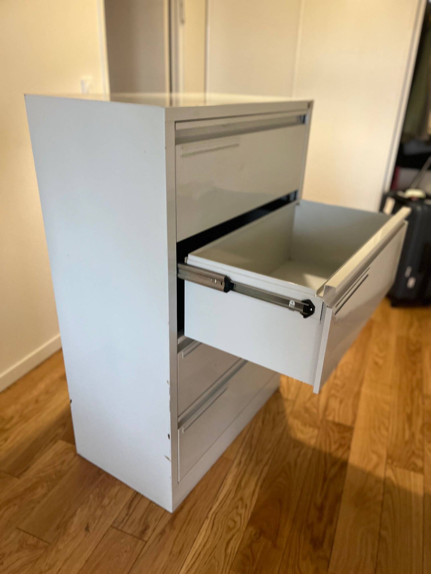 STORAGE FURNITURE Hanging file splashbacks