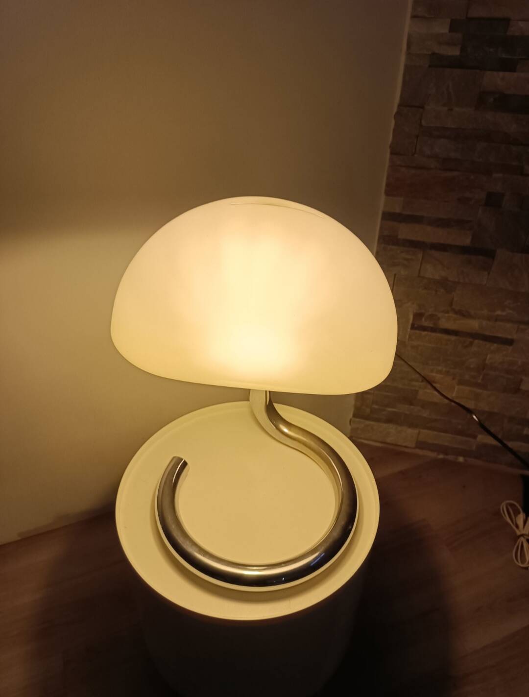 Importante lampe design par Metalarte 1970s