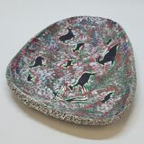Assiette décorative en céramique émaillée plâtre  décor chasse préhistorique