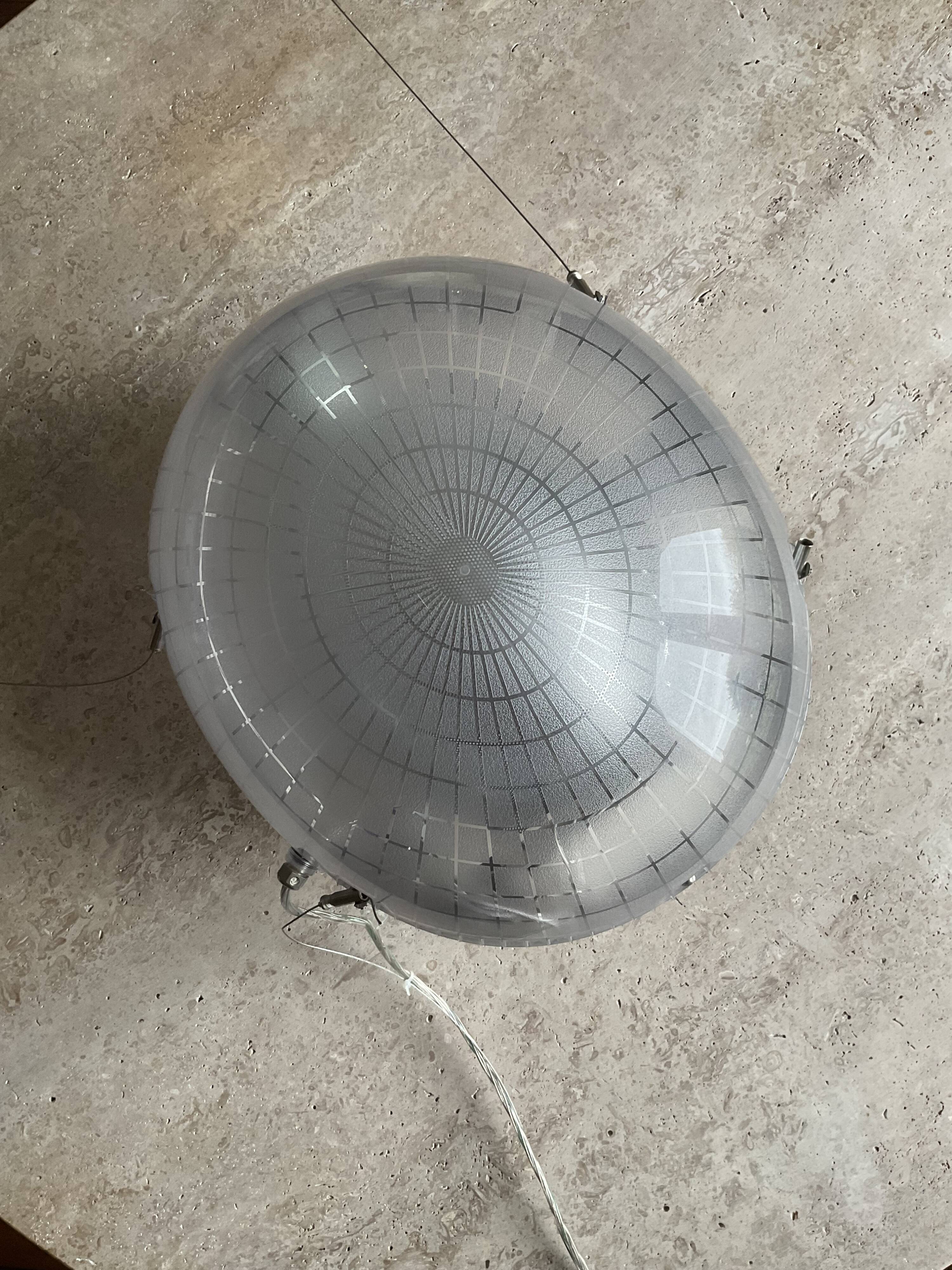 Suspension "Gem" imagined by the architect Paul Andreu.