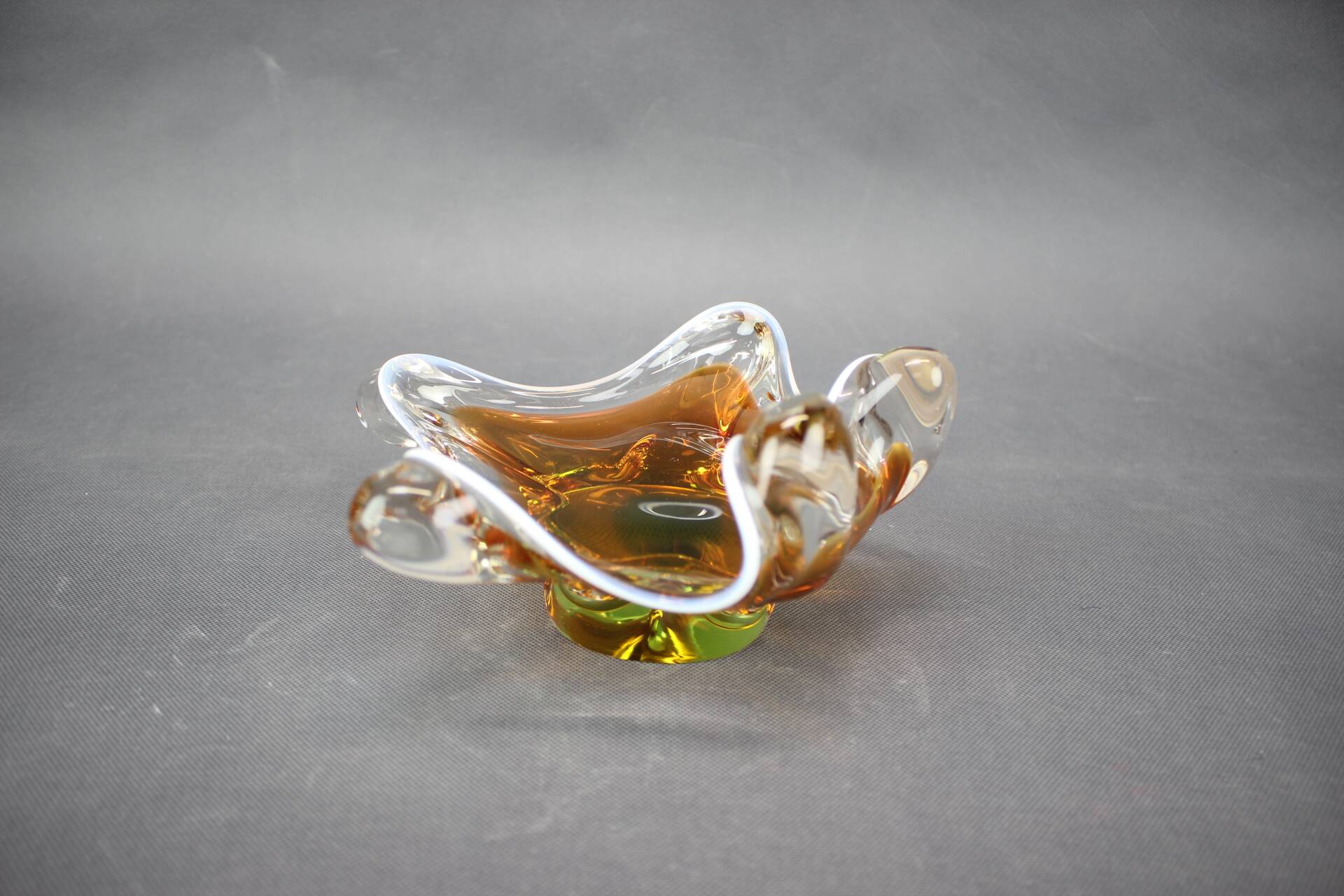 Bol en verre d'art tchèque de Josef Hospodka, années 1960