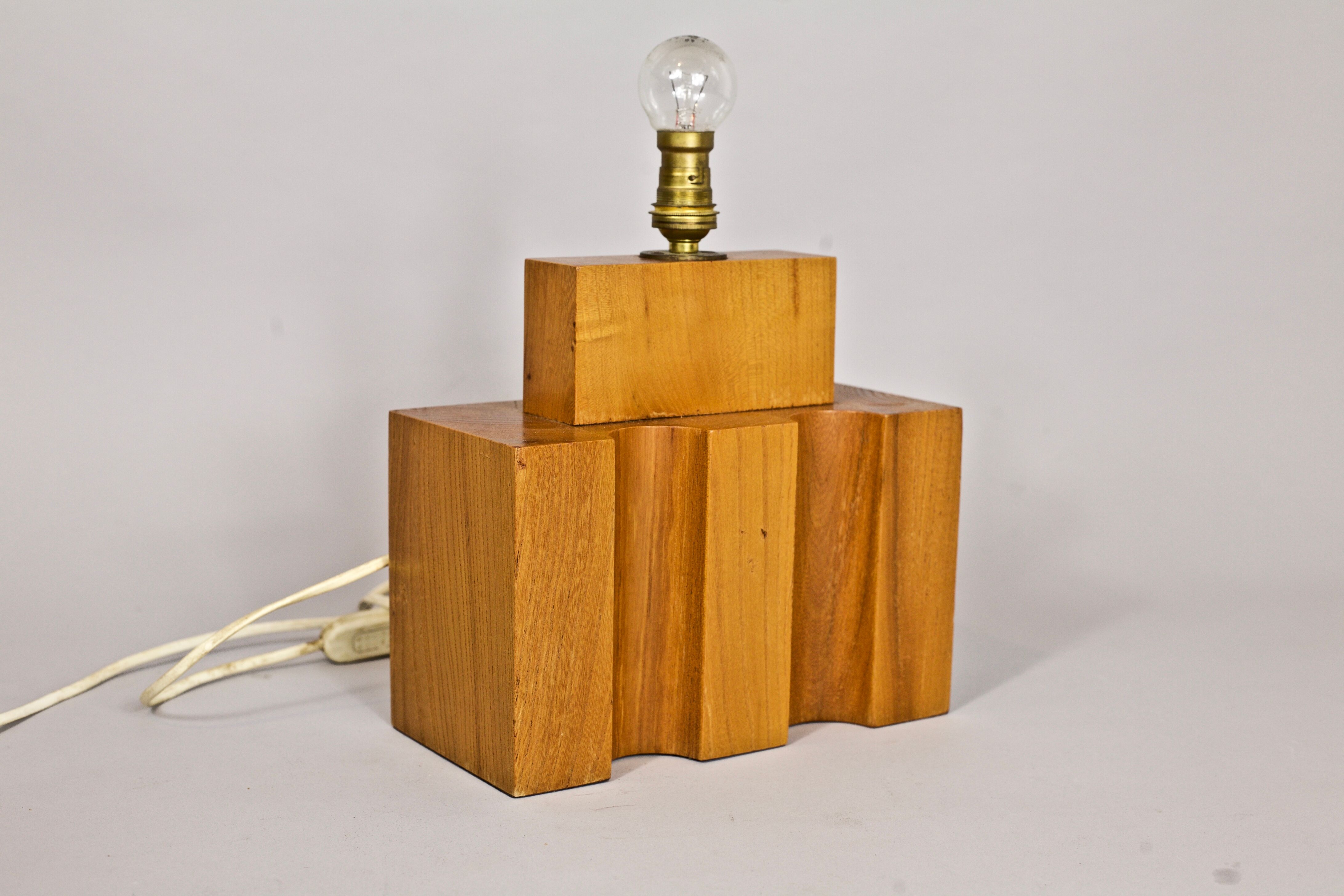 Constructivist wooden lamp edited by the House renewed circa 1970
