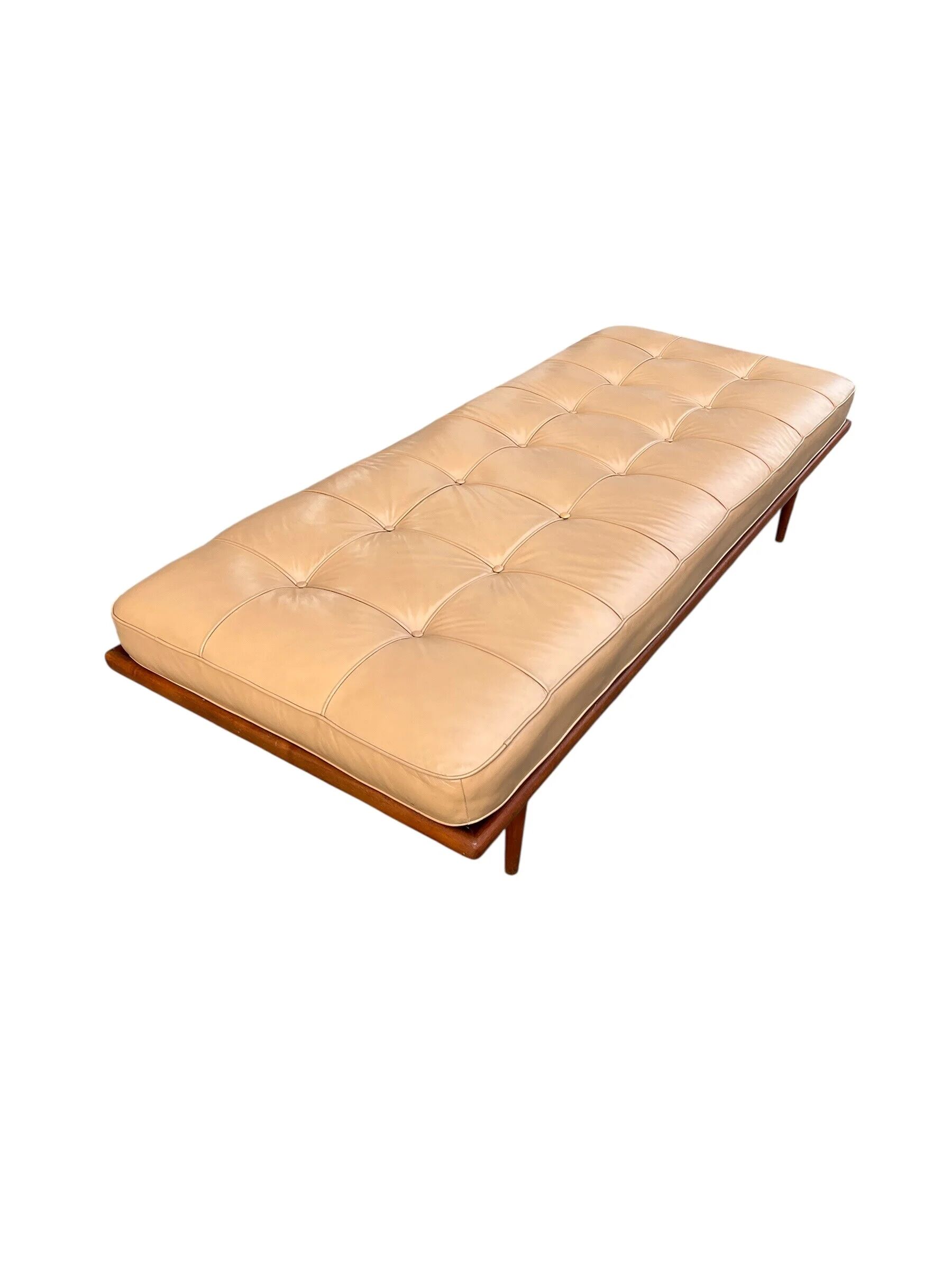 Leather daybed by Peter Hvidt for France & Son