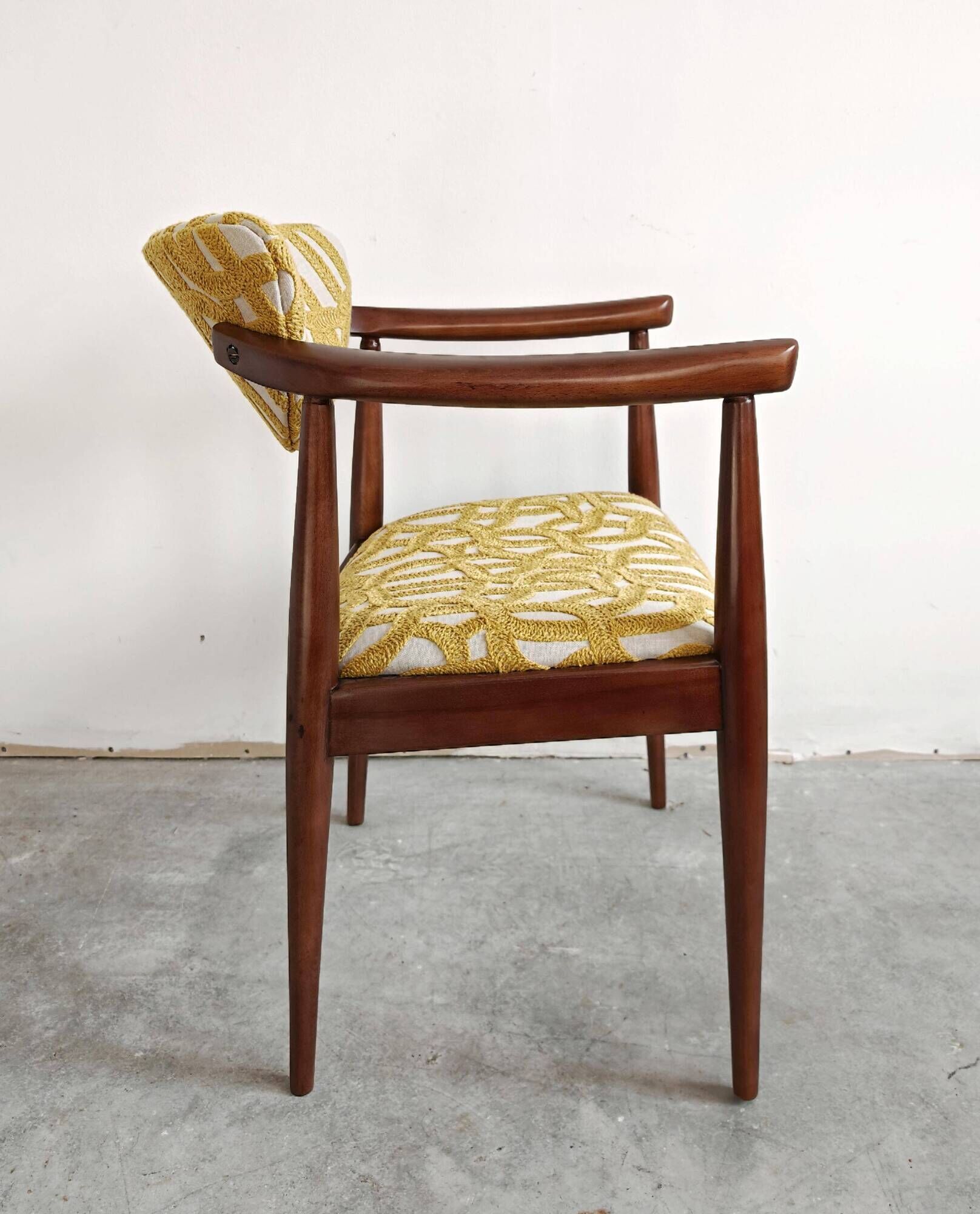 MCM dining chair with armrests by Bernardo Bernardi 1960s