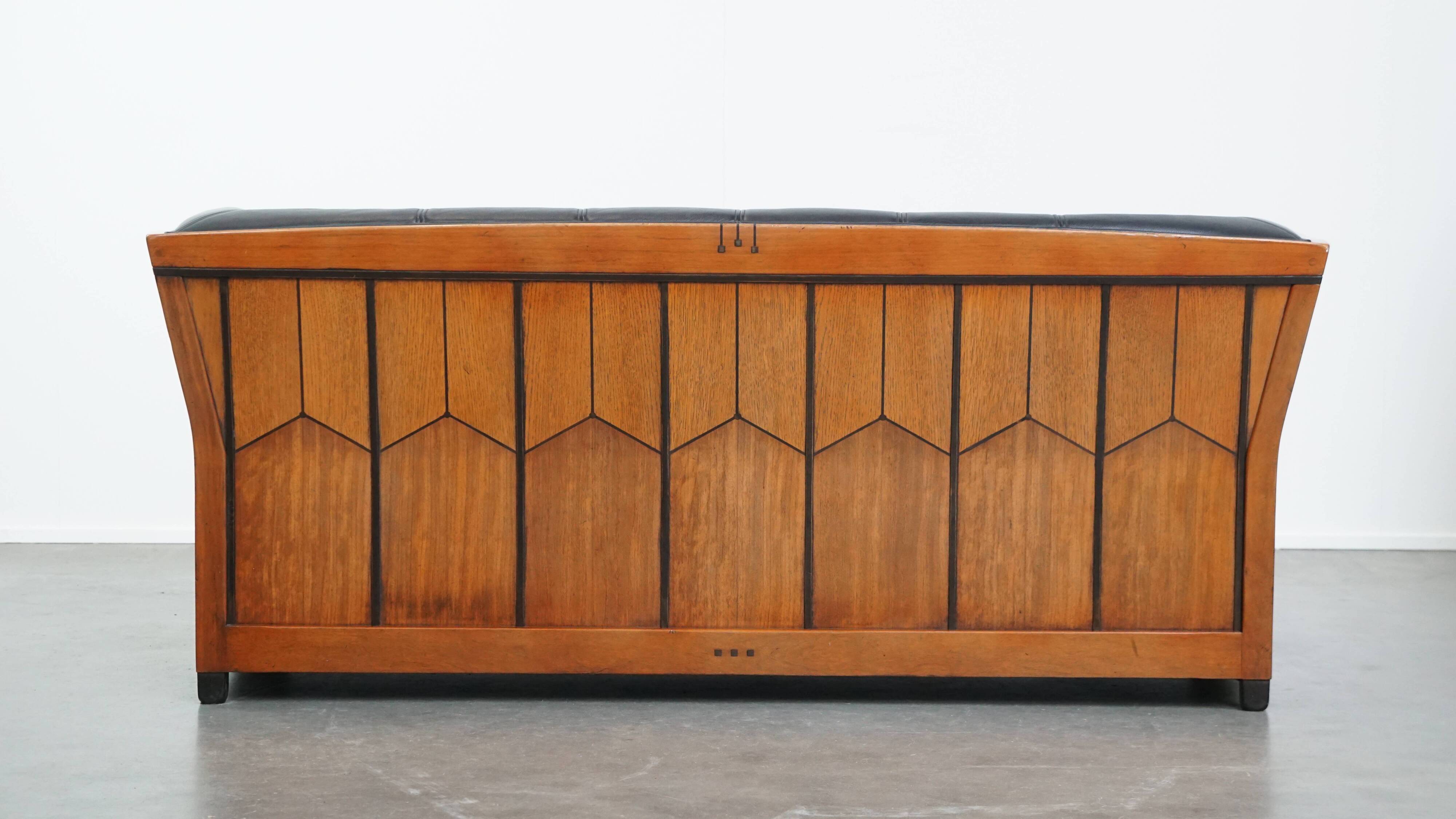 Art Deco 2.5-Seater Leather Sofa