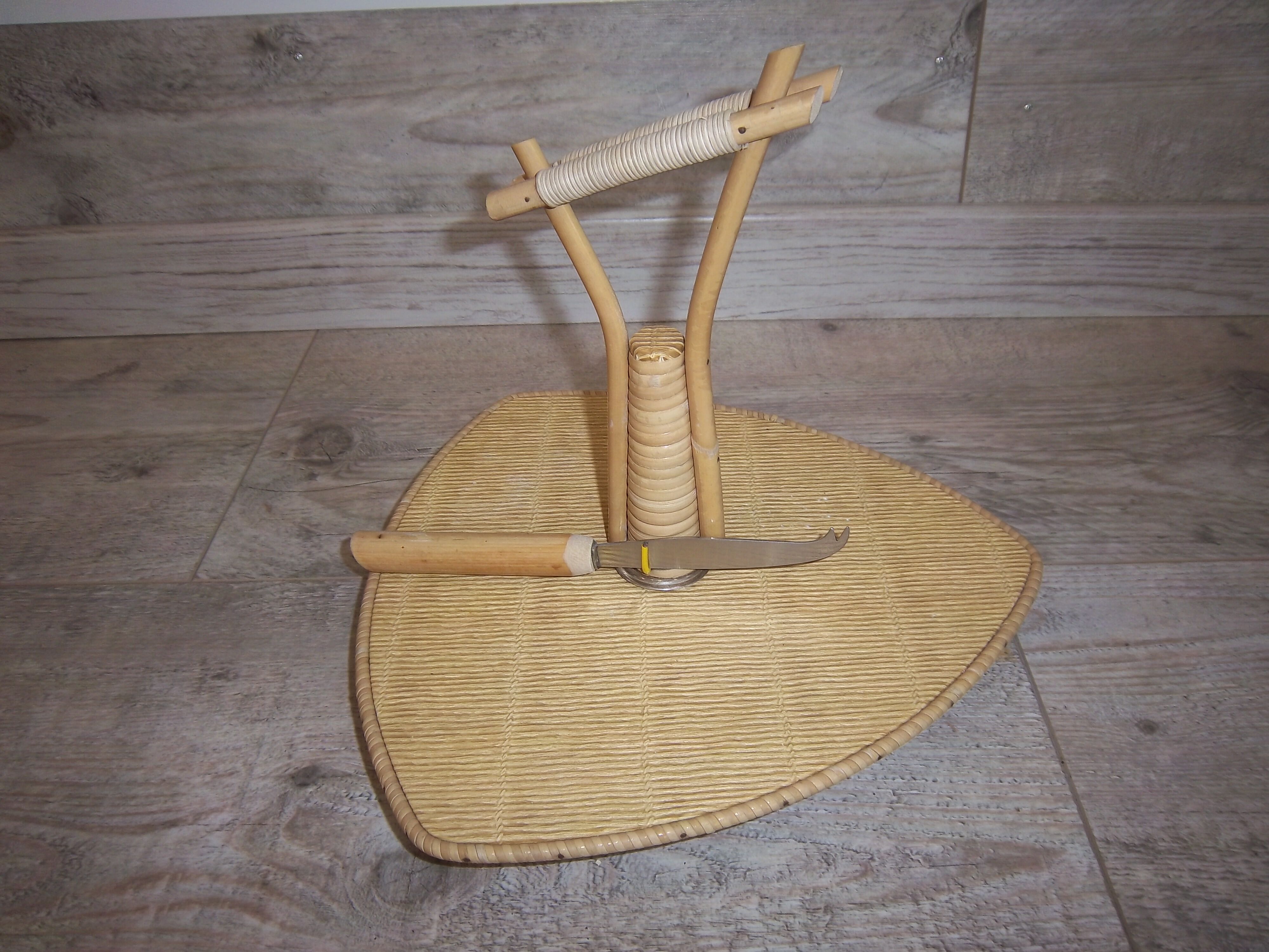 Cheese 1960 vintage rattan tray