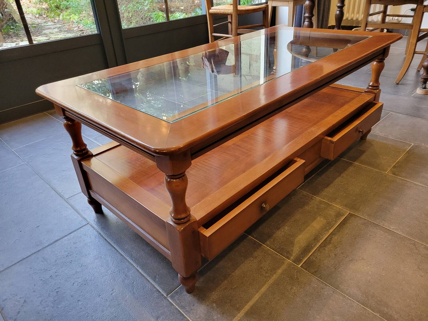 Coffee table with 2 drawers in solid cherry wood and glass.