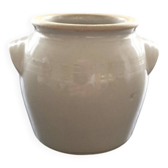 Beige stoneware pot