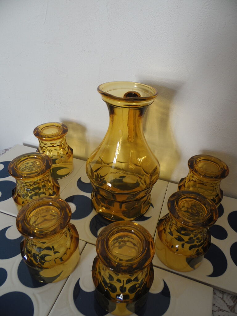 Amber glass orangeade service