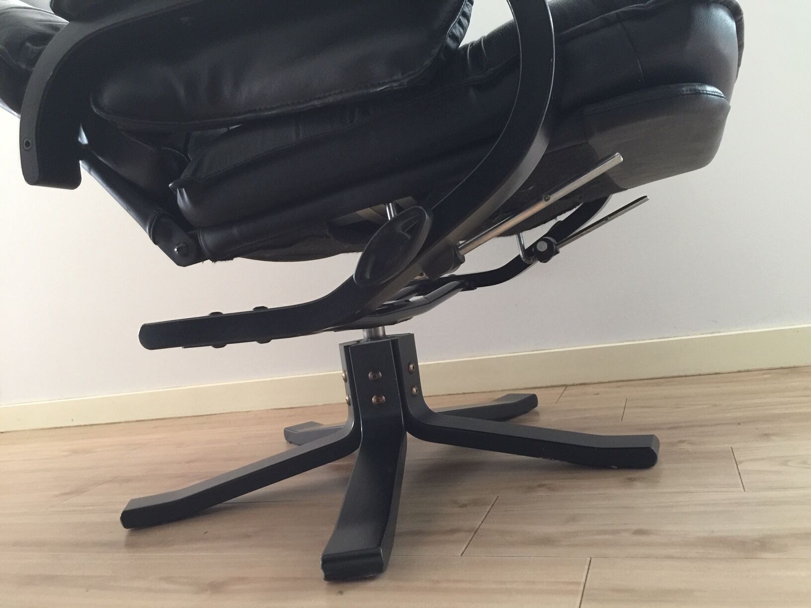 Armchair Scandinavian lounge swivel and tilt and his ottoman Unico 1970 Denmark