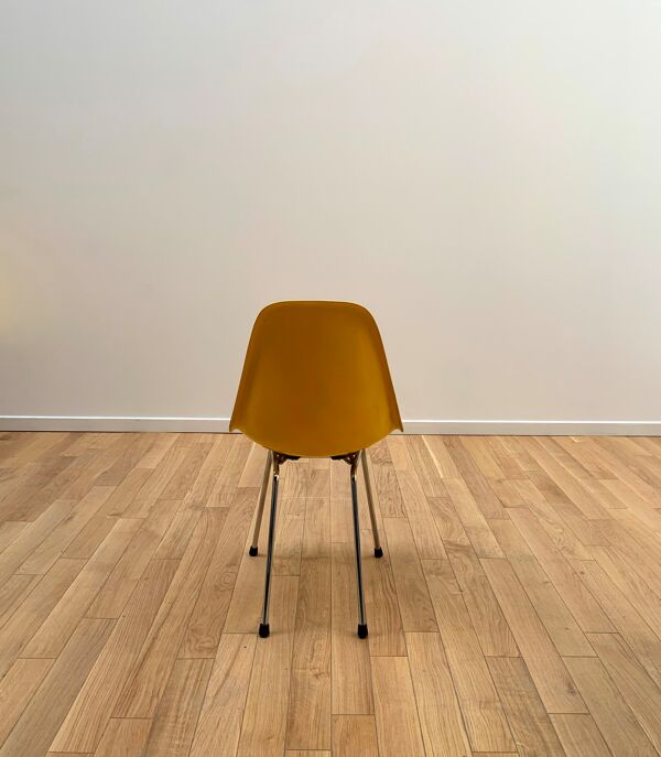 Chaise DSX par Herman Miller, Mobilier International