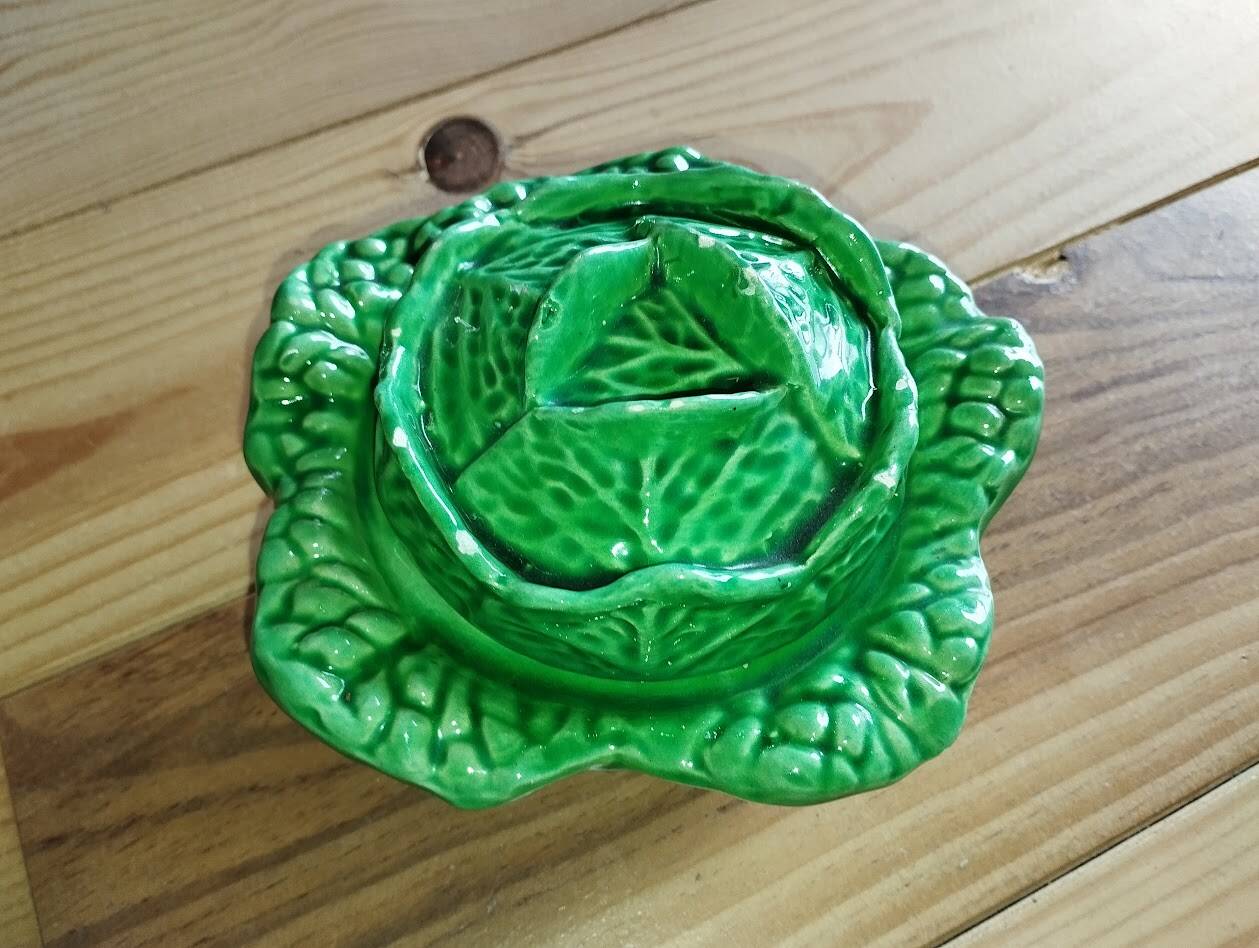 Vintage ceramic barbotine bonbonnière in the shape of a cabbage – 1950s