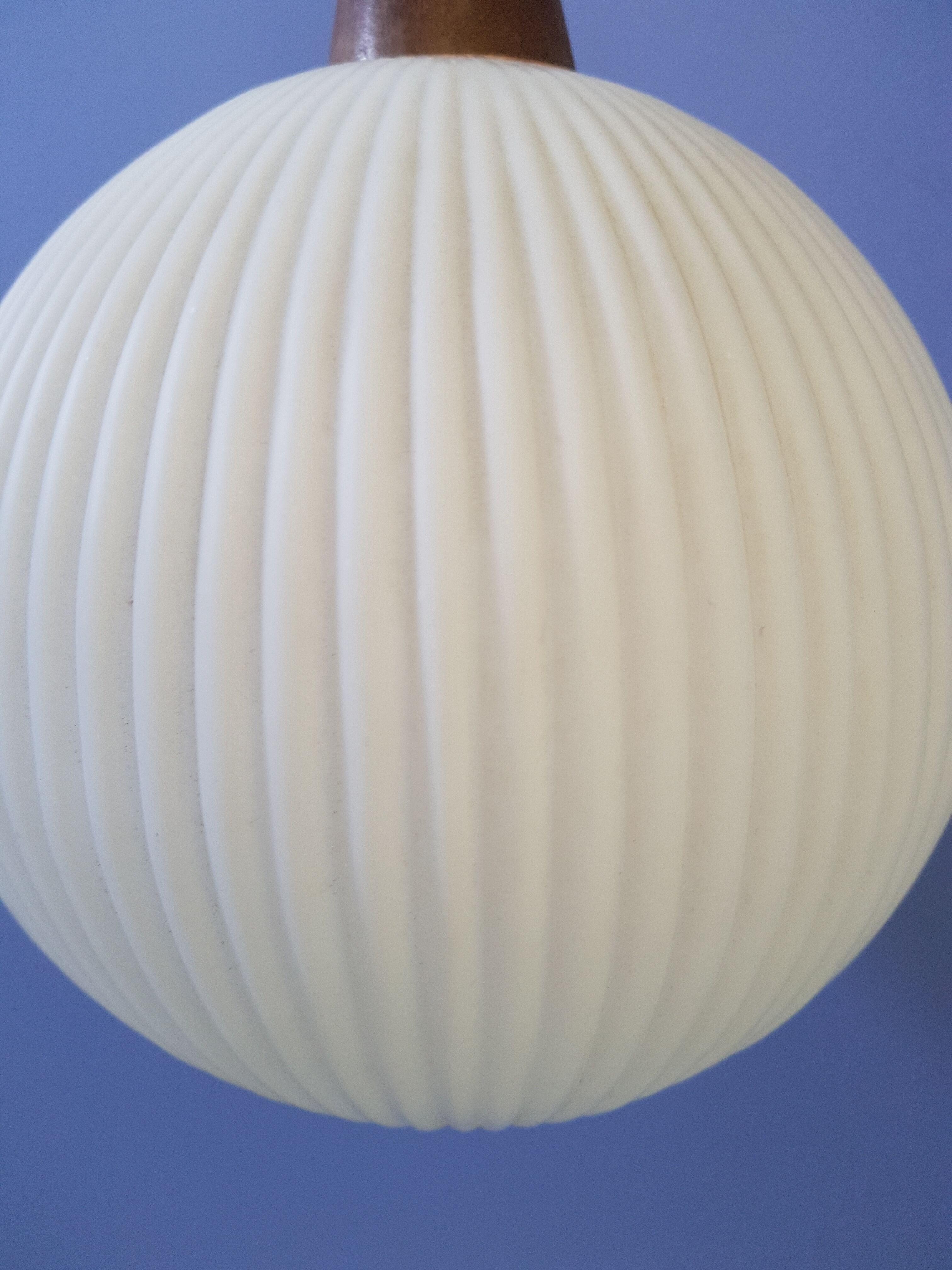 Scandinavian hanging