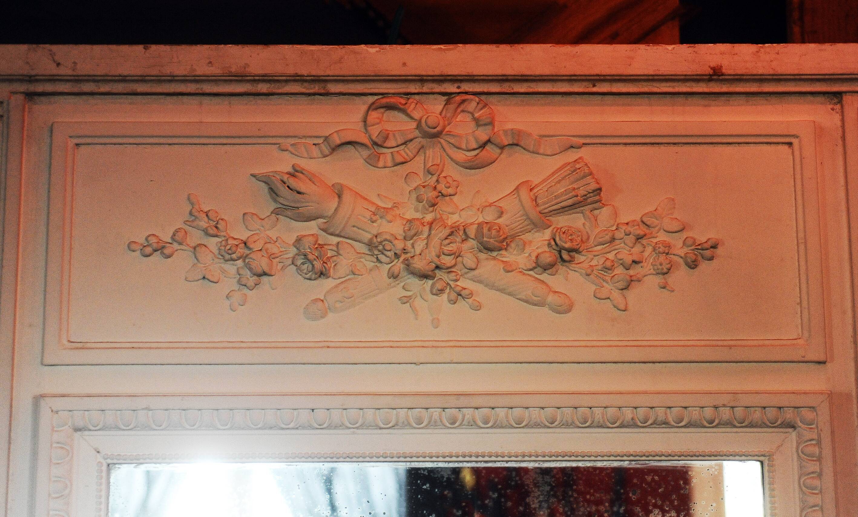 Mirror Trumeau 133 x 136 cm