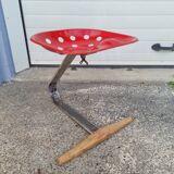 Mezzadro tractor stool by Castiglioni from 1957