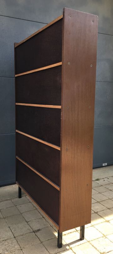 Vintage library/showcase,