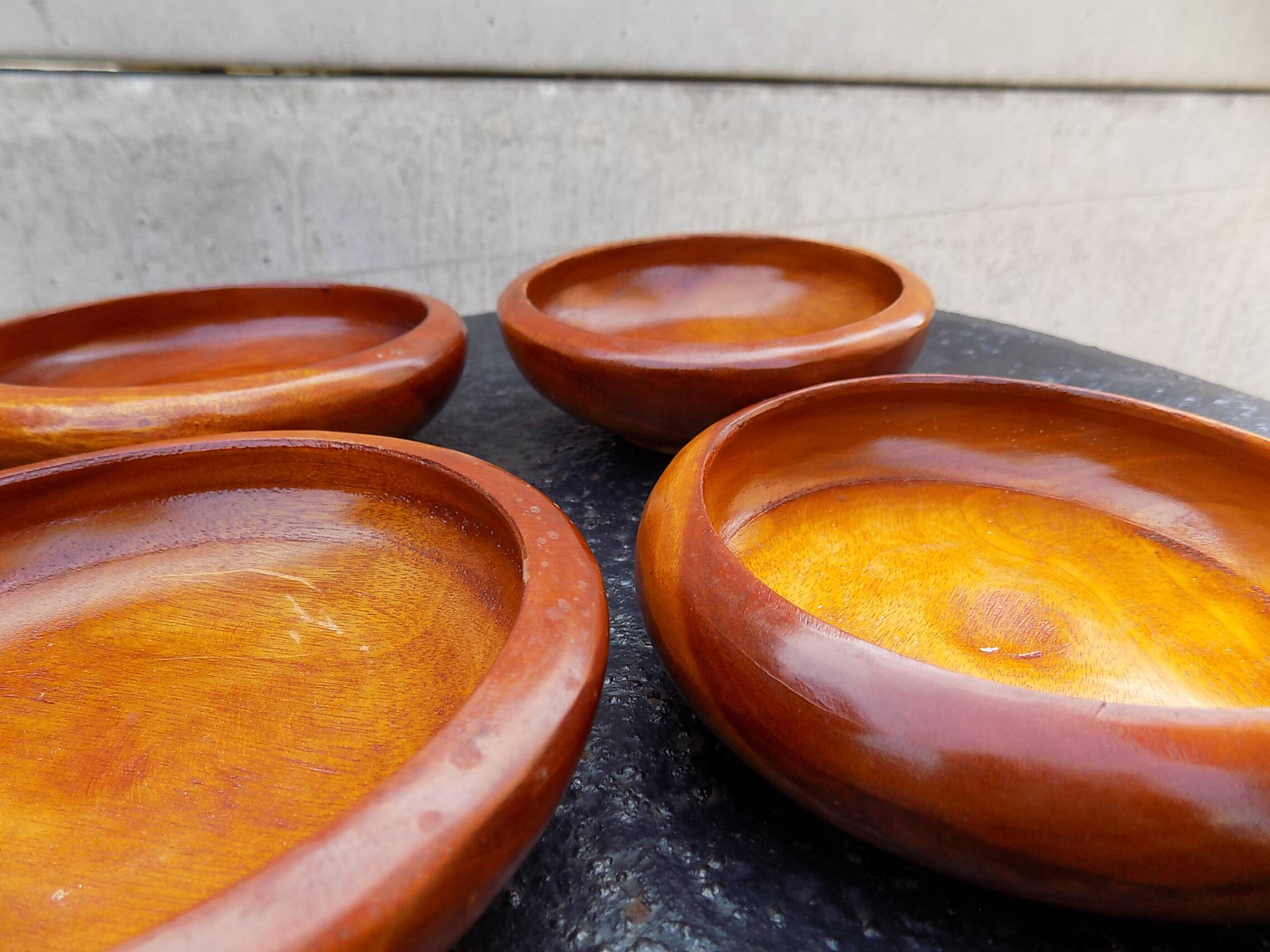 Set of 4 wooden bowls - cups