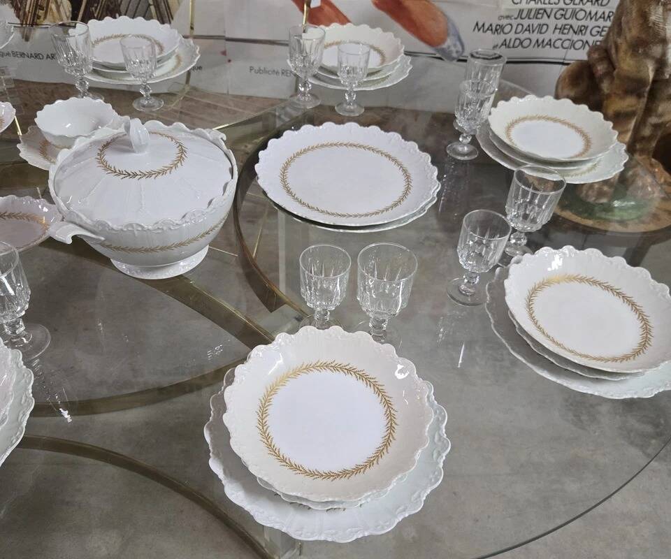 Important porcelain table service from Limoges, Raynaud manufacture.