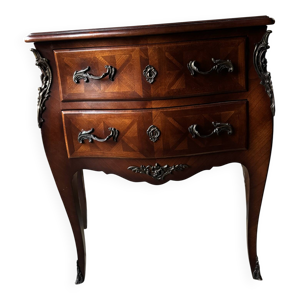 Commode galbée