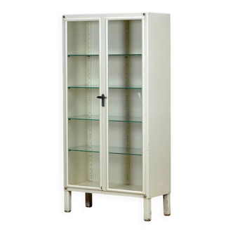 Vitrine médicale en fer de Kovona, années 1950